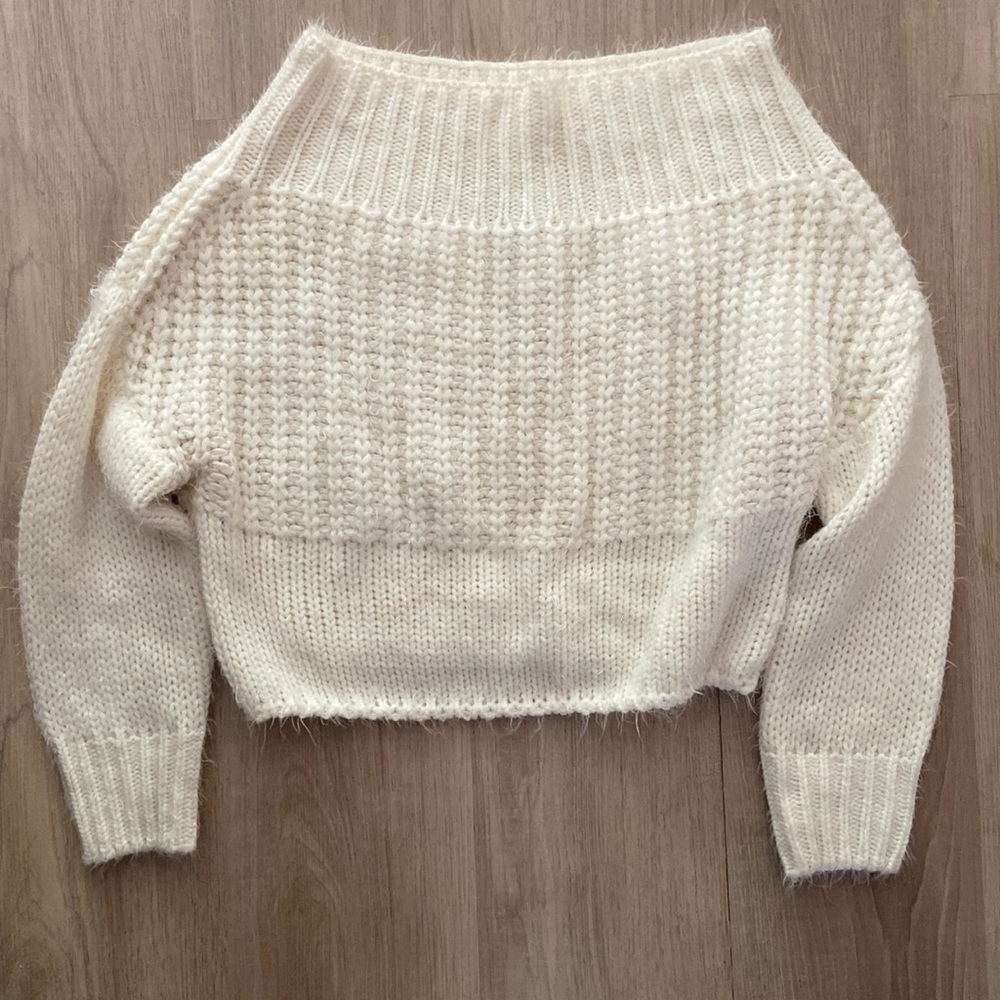 Casting LA scoop neck cable knit